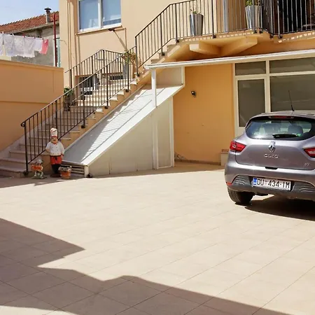 Sunshine Apartment Doda