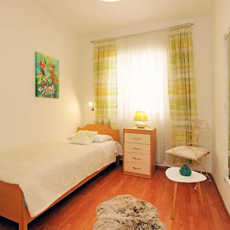 Apartment Sunshine Apartment Doda *