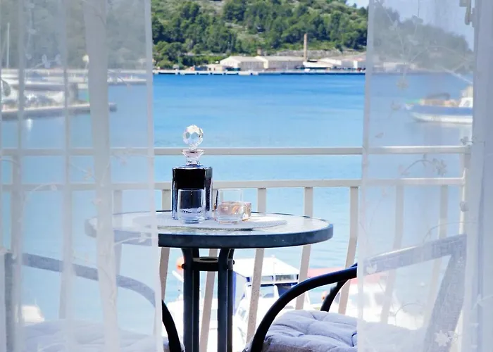 Sunshine Doda * Vela Luka