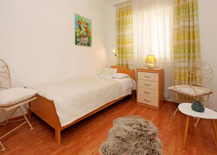 Sunshine Doda * Vela Luka